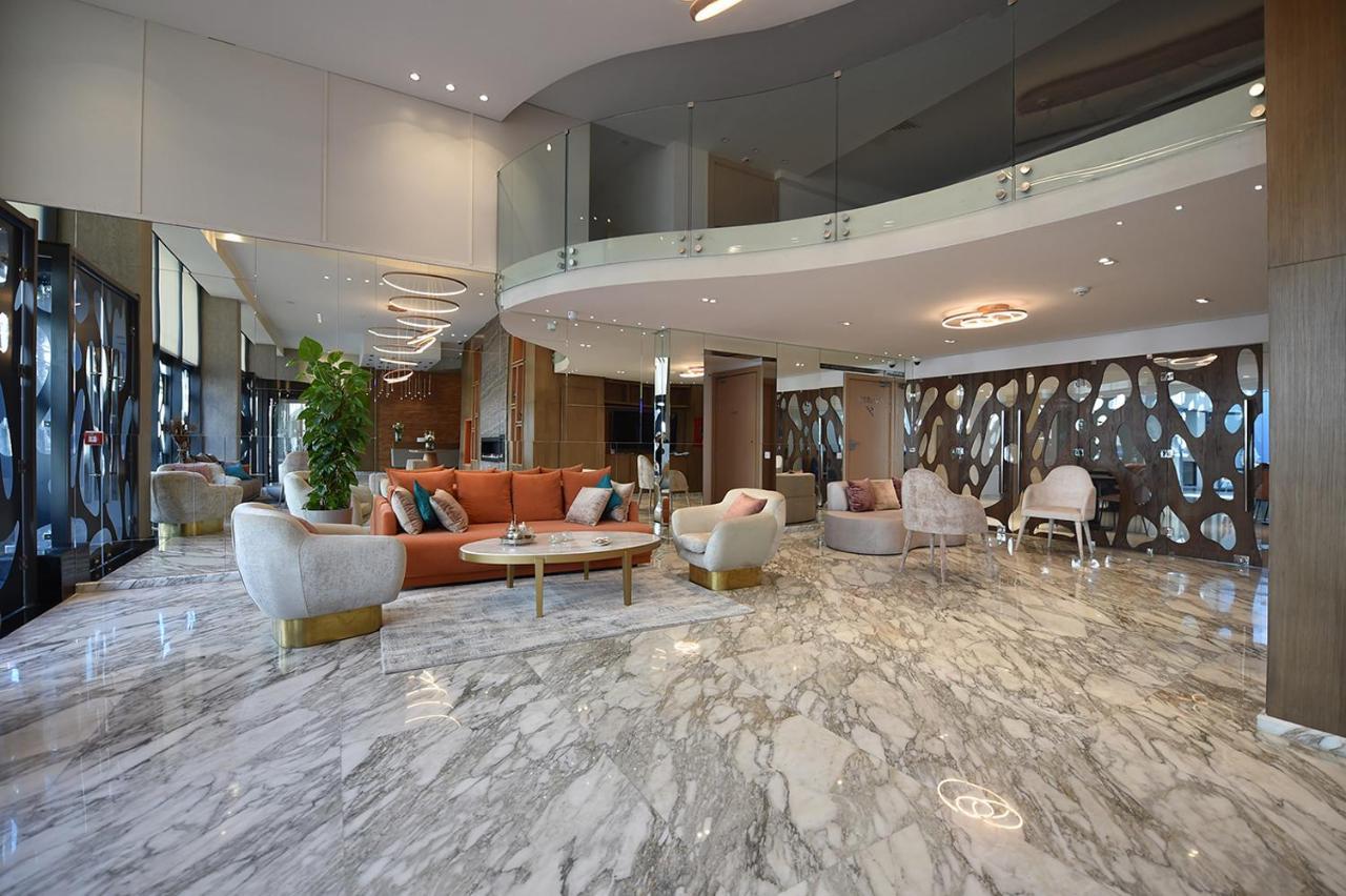 Hotel Flower Town &