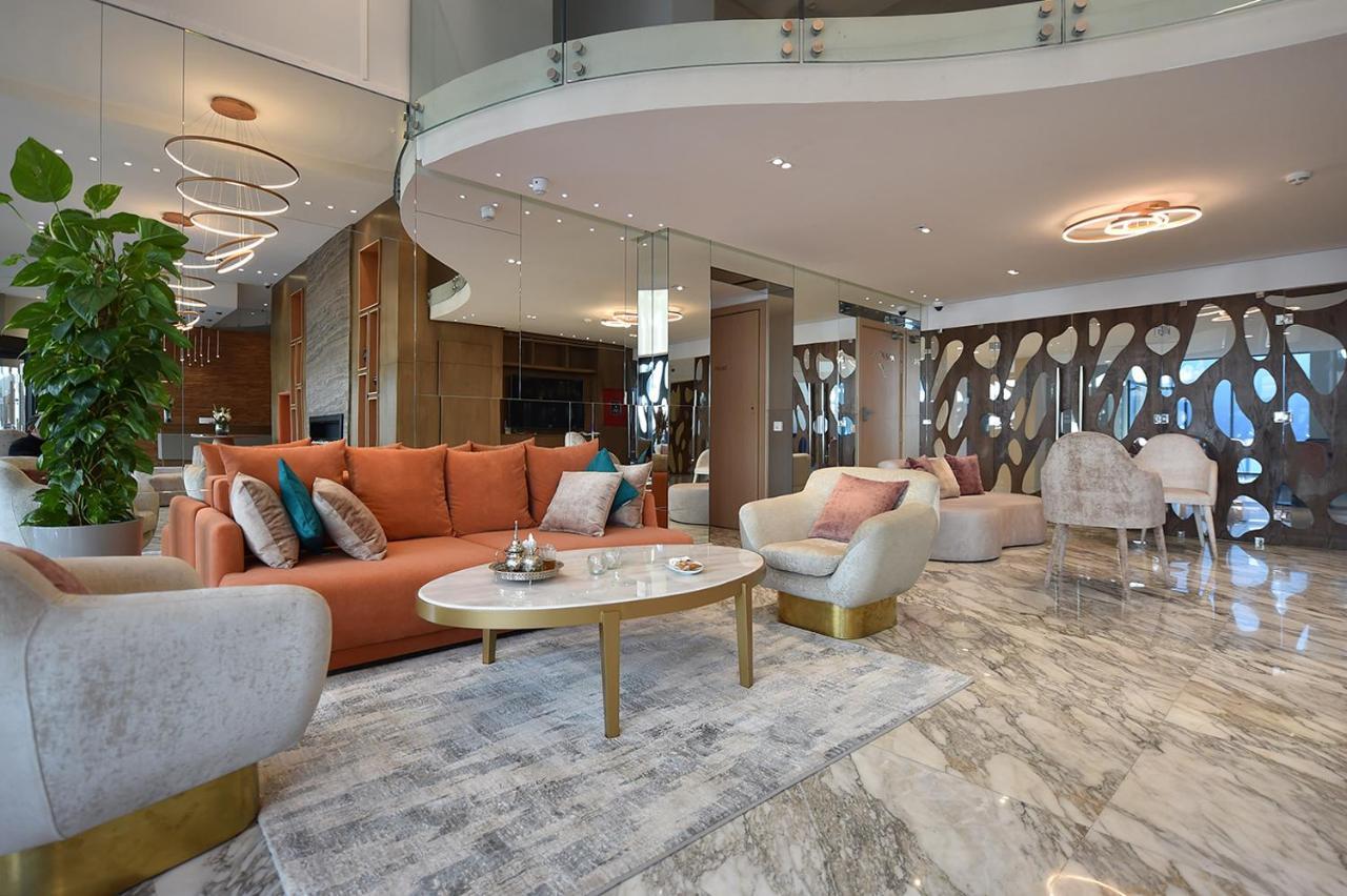 Hotel Flower Town & 4*