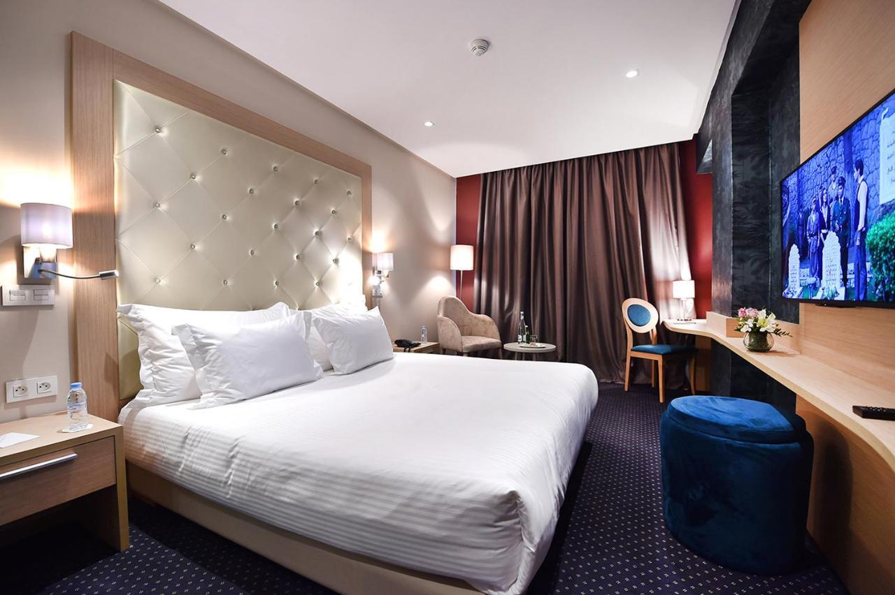 Hotel Flower Town & Rabat